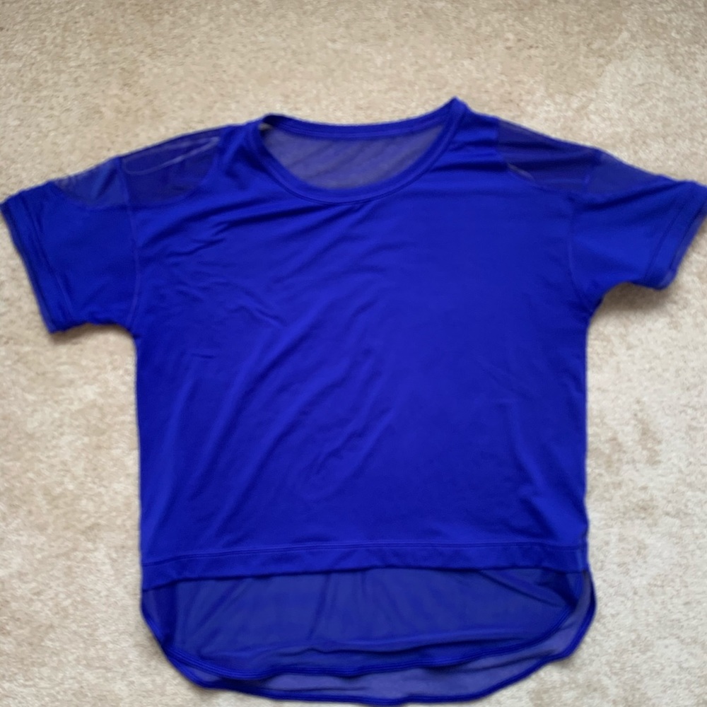 Blue athleisure top w mesh details - like new